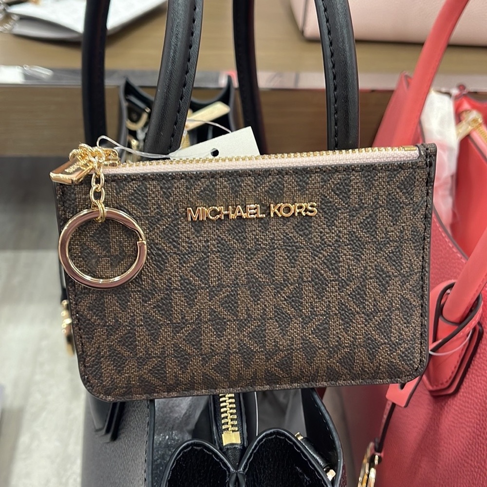 MICHAEL KORS SMALL TOP ZIP COINPOUCH With ID 
Powder Blush - Picture 2 of 16